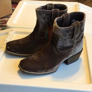 Justin Boots brown velvet ankle boots